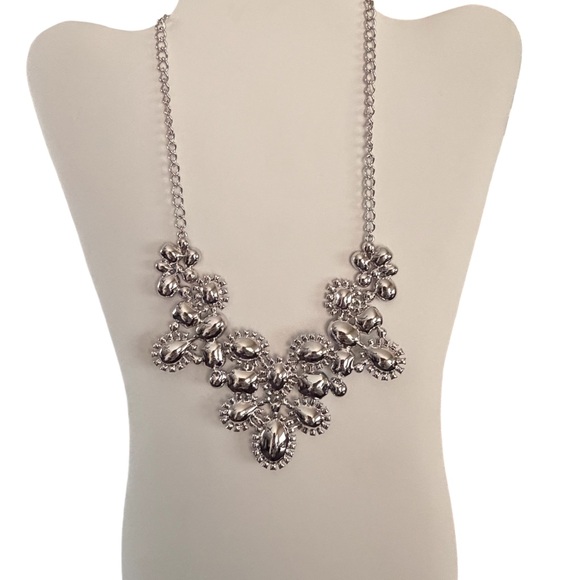 Oliver Weber Statement Necklace - Picture 4 of 5